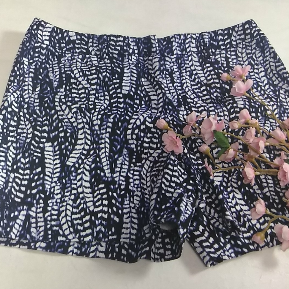 White House Black market  shorts women's size 2
